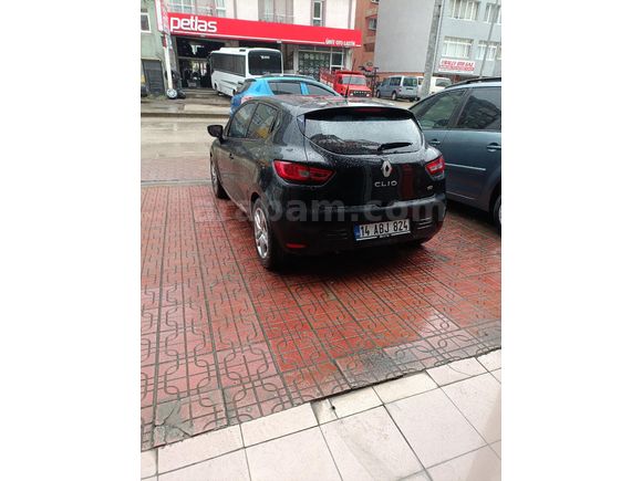 Orjinal Yıldız Siyahı Renkli Sahibinden Renault Clio 1.5 DCI Joy 2017 Model