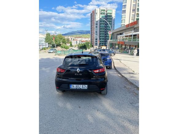 Orjinal Yıldız Siyahı Renkli Sahibinden Renault Clio 1.5 DCI Joy 2017 Model