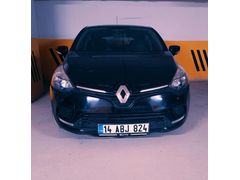 Yıldız Siyahı Renkli Orijinal Sahibinden Renault Clio 1.5 DCI Joy 2017 Model