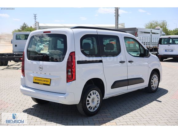 BÜYÜKSOYLU BEYSOY'DAN 2025 OPEL COMBO ESSENTIAL 1.5 D M/T 130 Hp
