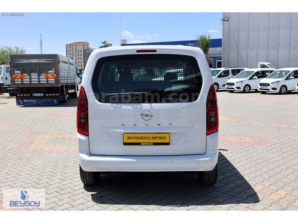 BÜYÜKSOYLU BEYSOY'DAN 2025 OPEL COMBO ESSENTIAL 1.5 D M/T 130 Hp