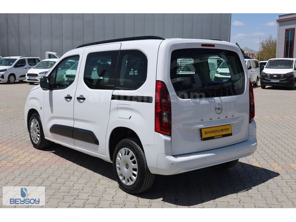 BÜYÜKSOYLU BEYSOY'DAN 2025 OPEL COMBO ESSENTIAL 1.5 D M/T 130 Hp