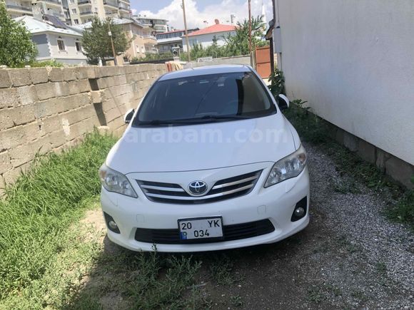 Sahibinden Toyota Corolla 1.4 D-4D Comfort Extra 2012 Model  167.000 km Beyaz