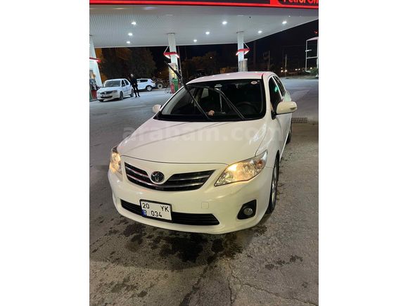 Sahibinden Toyota Corolla 1.4 D-4D Comfort Extra 2012 Model  167.000 km Beyaz