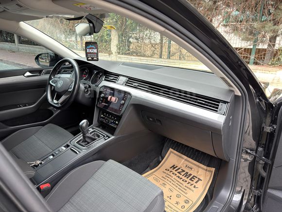 2021 MODEL WV PASSAT 1.5 TSİ BUSİNES EMSALSİZ TEMİZLİKTE BAKIMLI