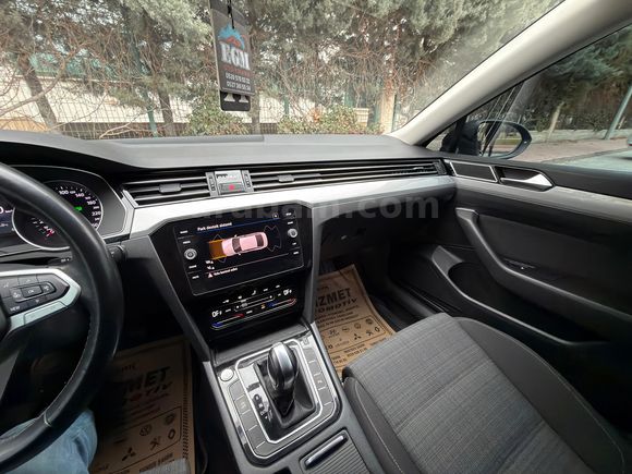 2021 MODEL WV PASSAT 1.5 TSİ BUSİNES EMSALSİZ TEMİZLİKTE BAKIMLI