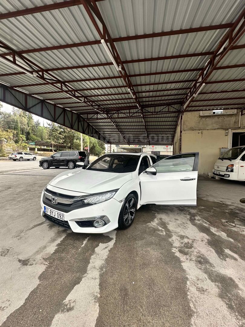 Sahibinden Honda Civic 1.6i DTEC Executive 2018 Model Antalya 168.500 km Beyaz 5