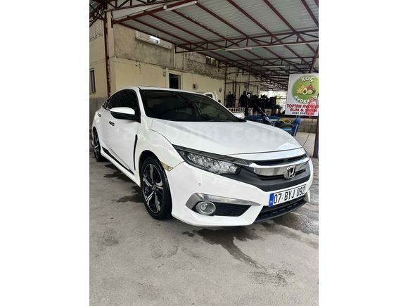 Sahibinden Honda Civic 1.6i DTEC Executive 2018 Model Antalya 165.000 km Beyaz