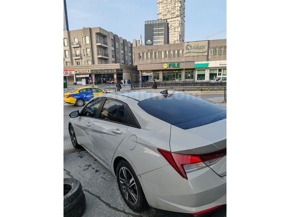 Sahibinden Hyundai Elantra 1.6 MPI Style Comfort 2021 Model  100.000 km Gri