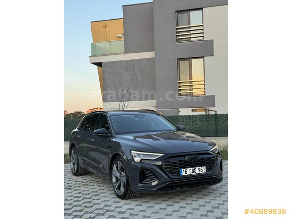 2023 Q8 e-Tron 55 Quattro S Line Black Edition Airmatic Hatasız
