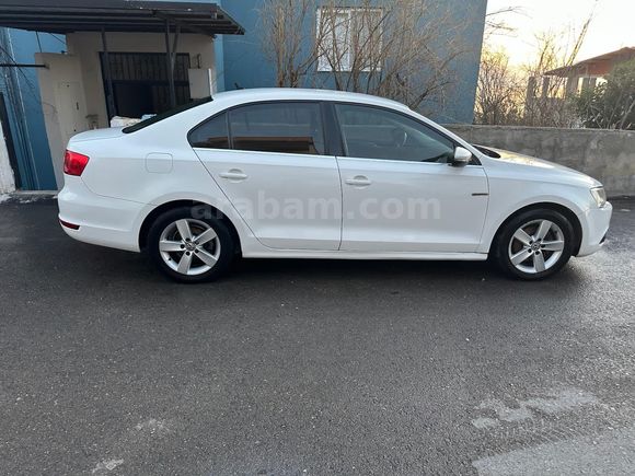 Sahibinden Volkswagen Jetta 1.6 TDi Comfortline 2013 Model
