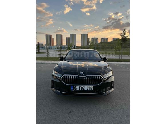 Sahibinden Skoda SuperB 1.5 TSI Prestige 2025 Model  Taba/Siyah