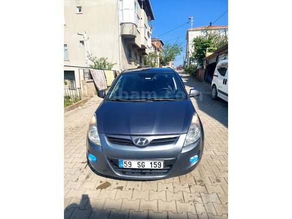 Sahibinden Hyundai i20 Troy 1.4 CRDi Team 2012 Model  300.000 km Füme