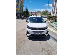 Sahibinden Opel Combo 1.5 CDTI Essential 2025 Model