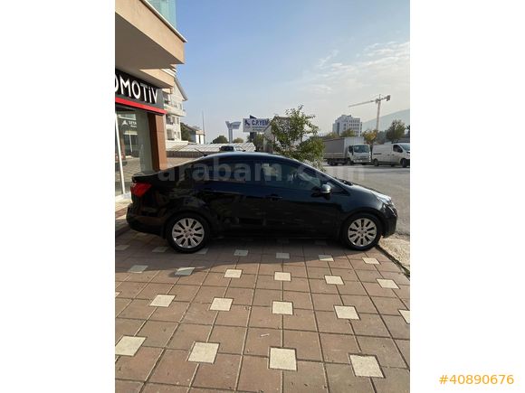 HATASIZ BOYASIZ DEĞİŞENSİZ SEDAN KİA RİO FANCY