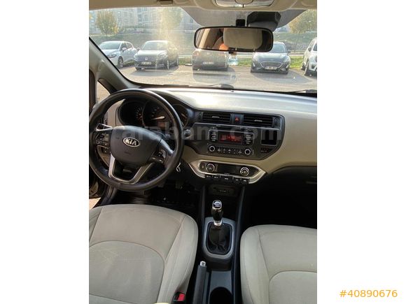 HATASIZ BOYASIZ DEĞİŞENSİZ SEDAN KİA RİO FANCY