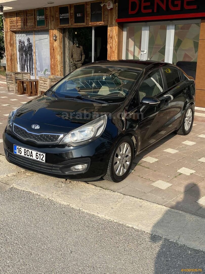 HATASIZ BOYASIZ DEĞİŞENSİZ SEDAN KİA RİO FANCY 2