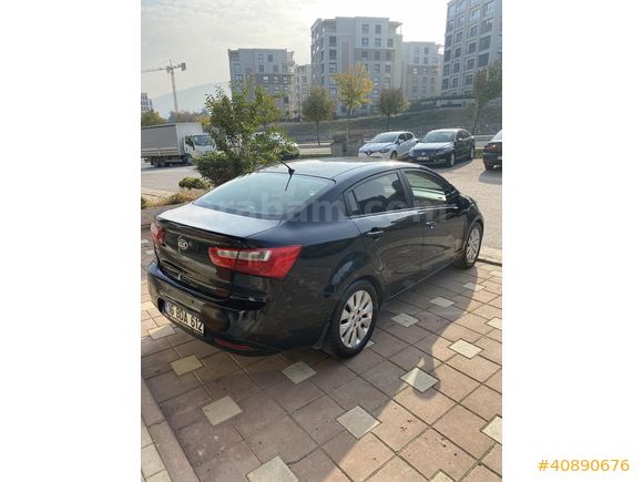 HATASIZ BOYASIZ DEĞİŞENSİZ SEDAN KİA RİO FANCY