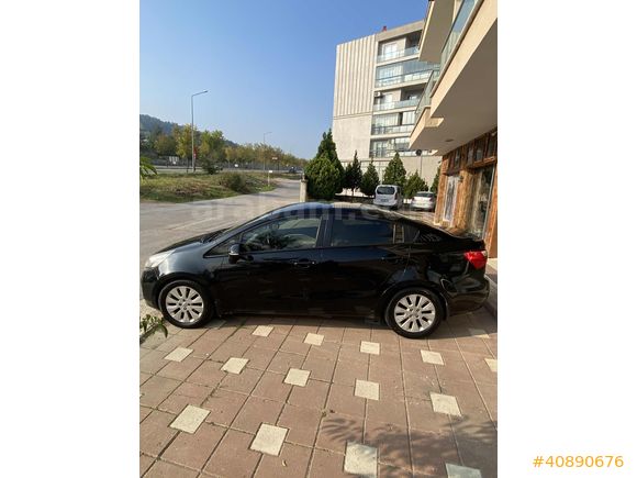 HATASIZ BOYASIZ DEĞİŞENSİZ SEDAN KİA RİO FANCY