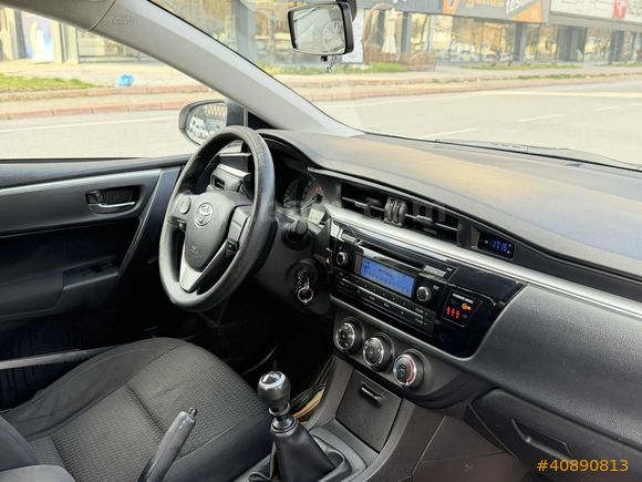 2015 TOYOTA COROLLA BENZİN LPG 123 BİN KMDE HATASIZ TERTEMİZ