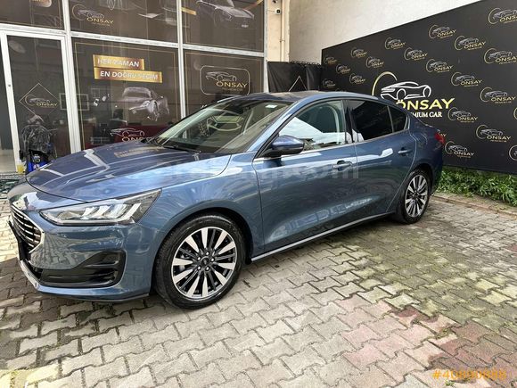 ÖNSAY OTOMOTİV 2025 FORD FOCUS 1.5 ECOBLUE 8500 KM HTSIZ GARANTİ