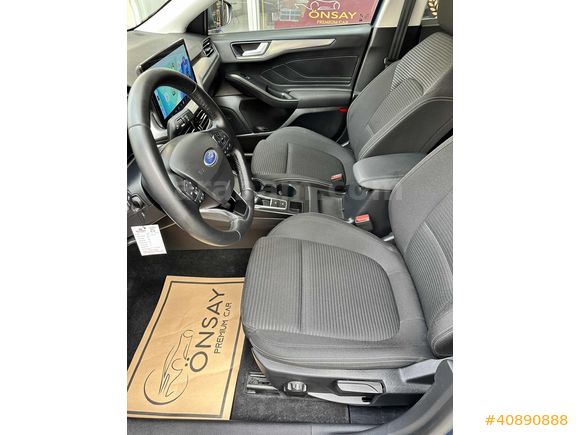 ÖNSAY OTOMOTİV 2025 FORD FOCUS 1.5 ECOBLUE 8500 KM HTSIZ GARANTİ