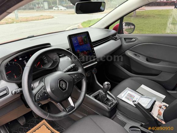 75 BİN KMDE 2022 MODEL RENAULT CLİO BENZİN HATASIZ TESLA EKRAN