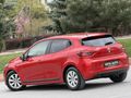 75 BİN KMDE 2022 MODEL RENAULT CLİO BENZİN HATASIZ TESLA EKRAN