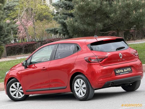 75 BİN KMDE 2022 MODEL RENAULT CLİO BENZİN HATASIZ TESLA EKRAN