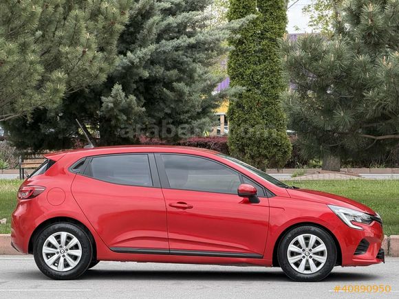 75 BİN KMDE 2022 MODEL RENAULT CLİO BENZİN HATASIZ TESLA EKRAN