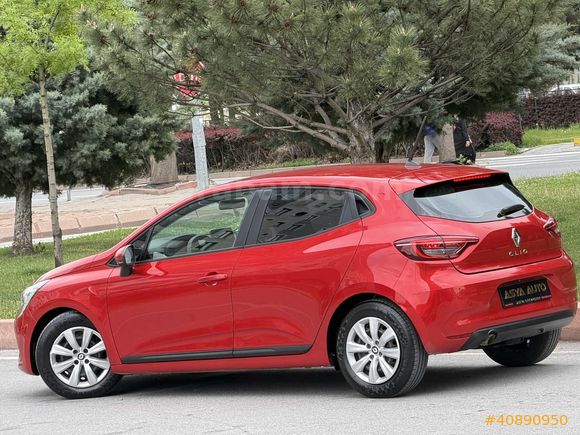 75 BİN KMDE 2022 MODEL RENAULT CLİO BENZİN HATASIZ TESLA EKRAN