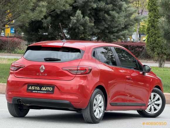 75 BİN KMDE 2022 MODEL RENAULT CLİO BENZİN HATASIZ TESLA EKRAN