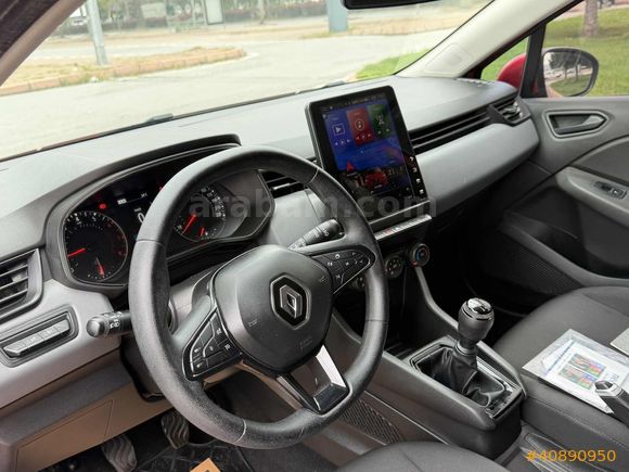 75 BİN KMDE 2022 MODEL RENAULT CLİO BENZİN HATASIZ TESLA EKRAN