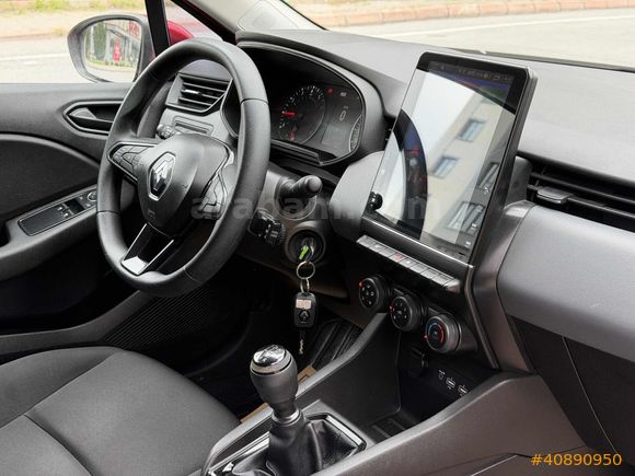 75 BİN KMDE 2022 MODEL RENAULT CLİO BENZİN HATASIZ TESLA EKRAN