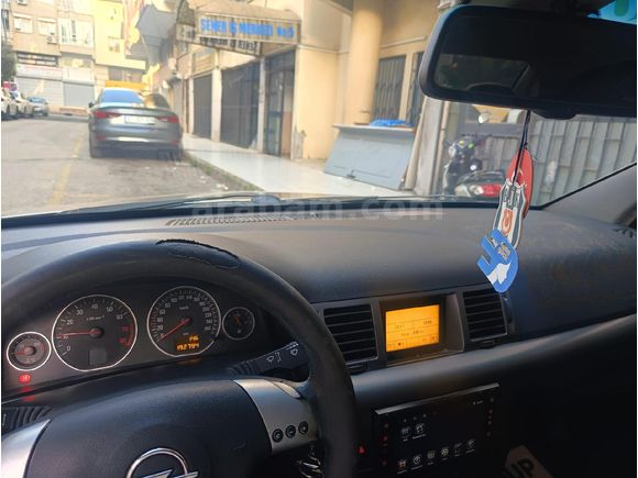 TÜRKİYE DE EN DÜŞÜK KM OPEL VECTRA  1.6 Comfort 2004 Model