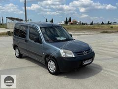AYBERKTEN TEMİZ BAKIMLI 2009MODEL 1.6DİZEL CAMLI VAN