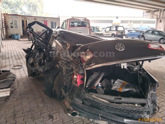 2011 VW Passat 1.4 TSI Otomatik HURDA BELGELİ
