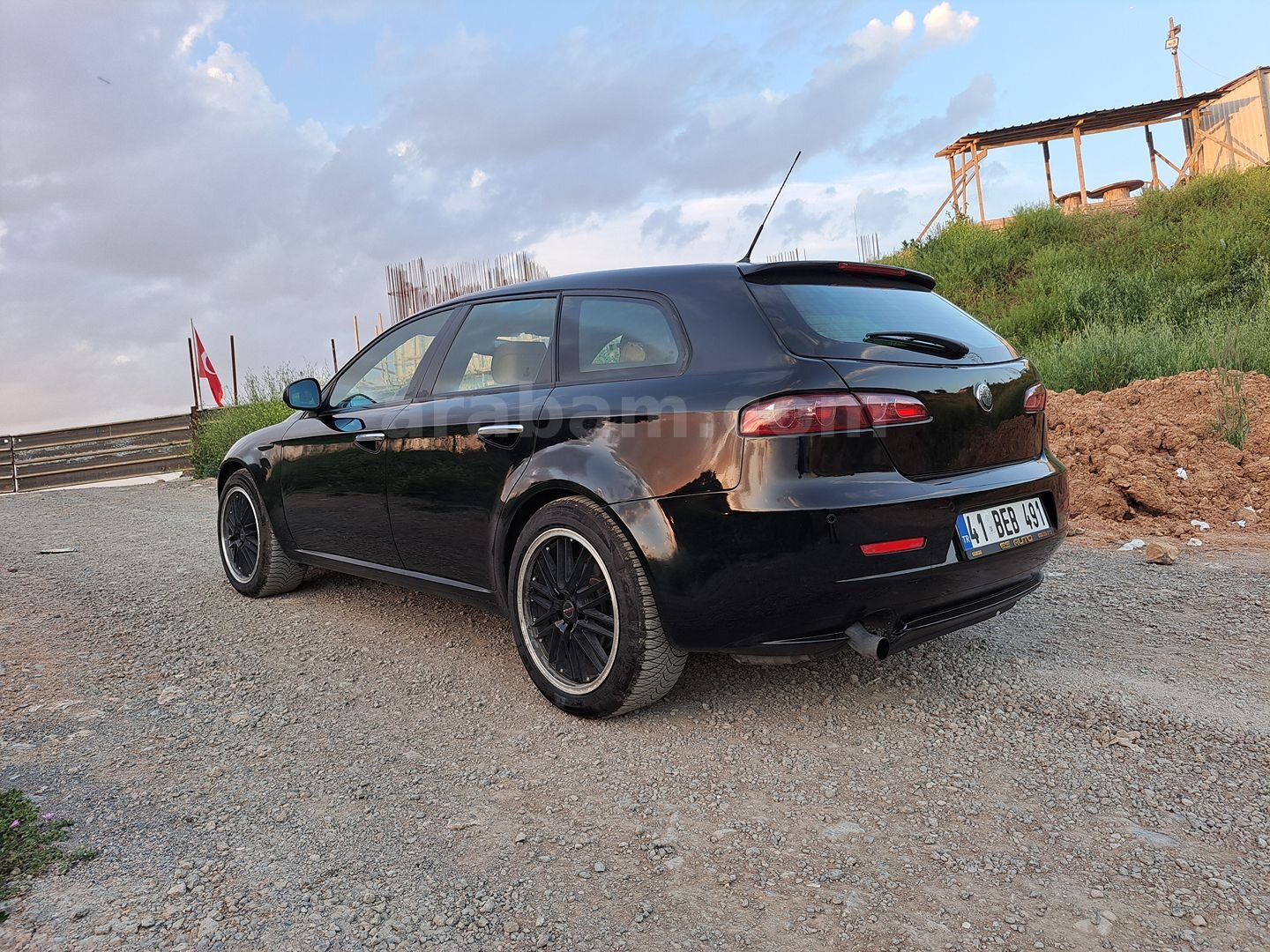 Sahibinden Alfa Romeo 159 1.9 JTD Distinctive 2007 Model Kocaeli 273.000 km Siyah 4