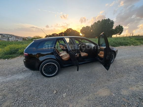 Sahibinden Alfa Romeo 159 1.9 JTD Distinctive 2007 Model  278.000 km Siyah