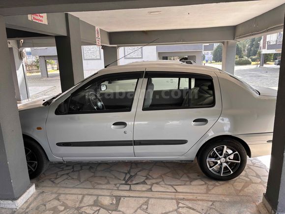 Sahibinden Renault Clio 1.4 RNA 2000 Model 