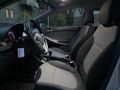 Sahibinden Hyundai Accent Blue 1.4 CVVT Mode 2011 Model  160.000 km Gri