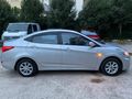 Sahibinden Hyundai Accent Blue 1.4 CVVT Mode 2011 Model  160.000 km Gri