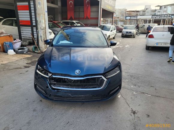 2021 Skoda Octavia 1.5 e-Tec HURDA BELGELİ