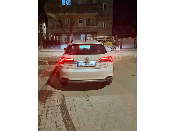 Sahibinden Fiat Egea Cross 1.6 Multijet Street Plus 2025 Model  4.500 km Beyaz