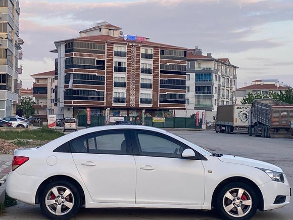 Otomatik vites Chevrolet Cruze 1.6 LT 2011