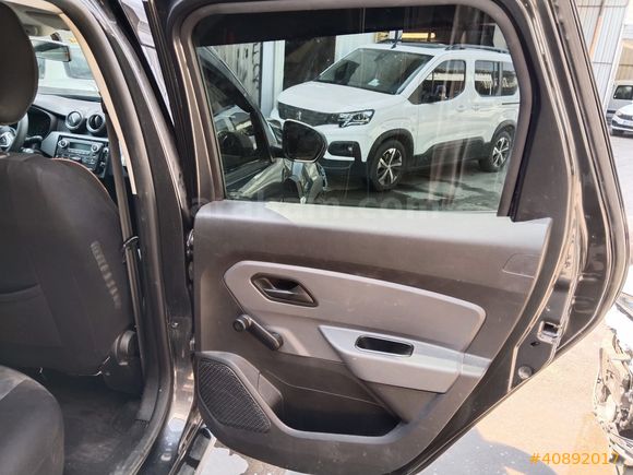 2021 Dacia DUSTER 1.3 Tce OTOMATİK**HURDA BELGELİ**
