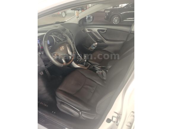 Sahibinden Hyundai Elantra 1.6 CRDi Style 2014 Model  254.000 km Beyaz