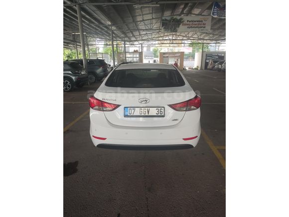 Sahibinden Hyundai Elantra 1.6 CRDi Style 2014 Model  254.000 km Beyaz