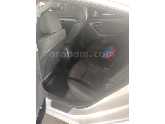 Sahibinden Hyundai Elantra 1.6 CRDi Style 2014 Model  254.000 km Beyaz