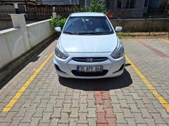 Sahibinden Hyundai Accent Blue 1.6 CRDI 136 hp 7 ileri otomatik vites